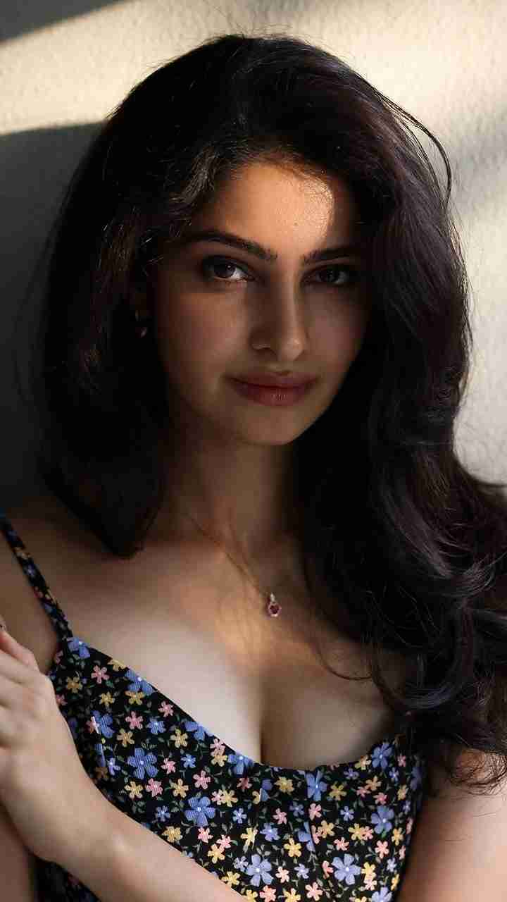 బెడ్ పై రచ్చ రచ్చ చేస్తున్న మానస వారణాసి 